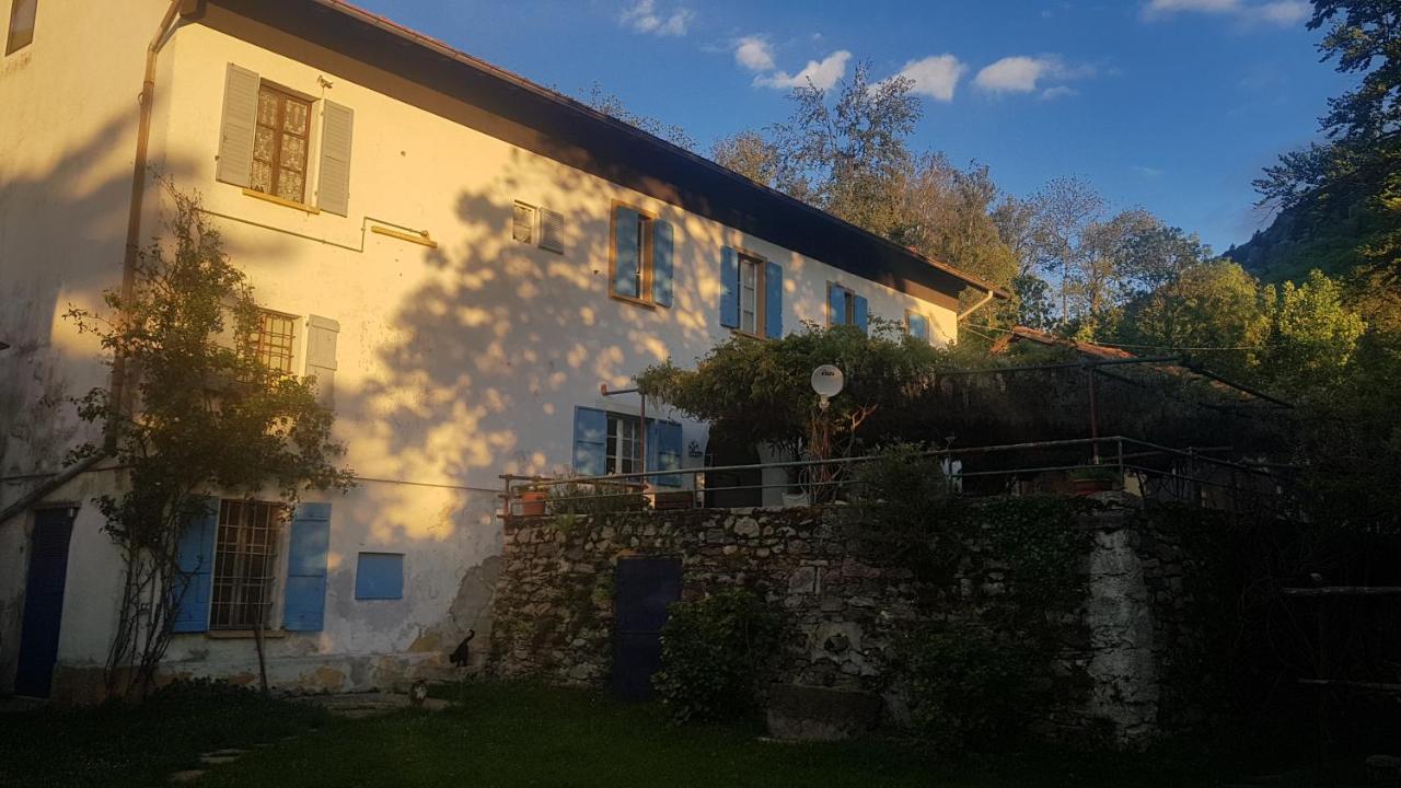 B&B Il Gatto Nero Castelveccana Exterior foto